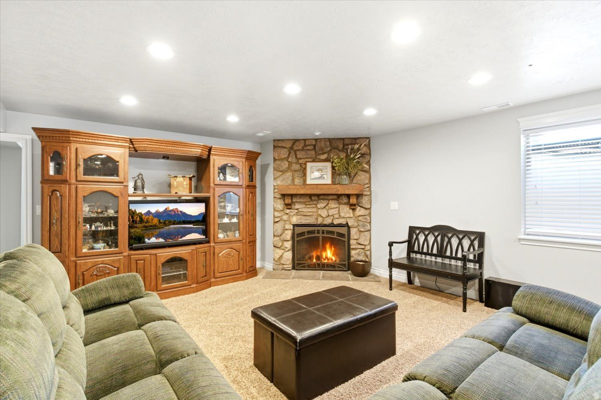 CRYSTAL CREEK - Residential