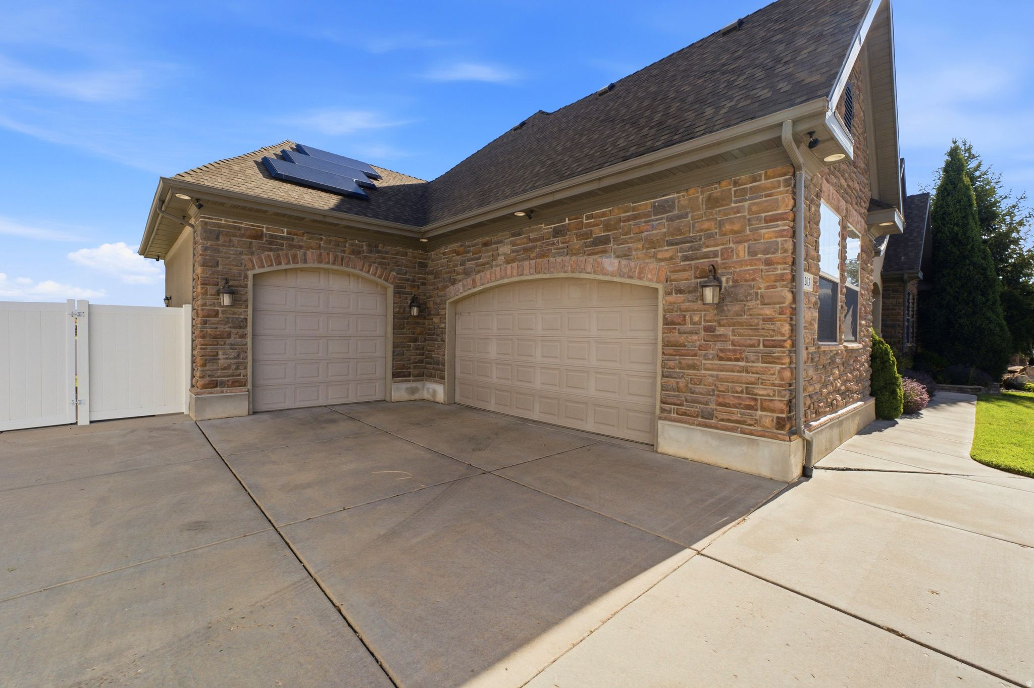 CRYSTAL CREEK - Residential