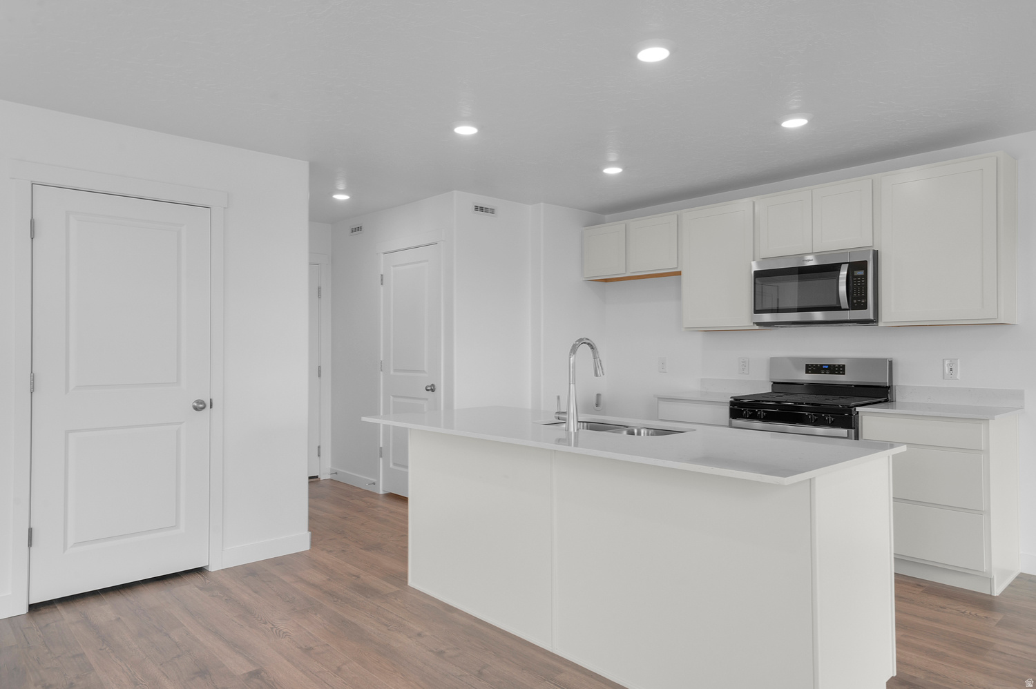 INVERNESS BY D.R. HORTON - Residential