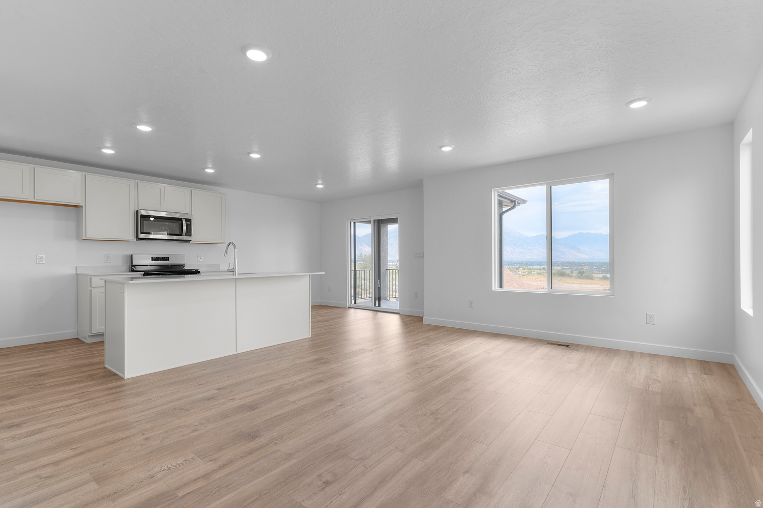 INVERNESS BY D.R. HORTON - Residential