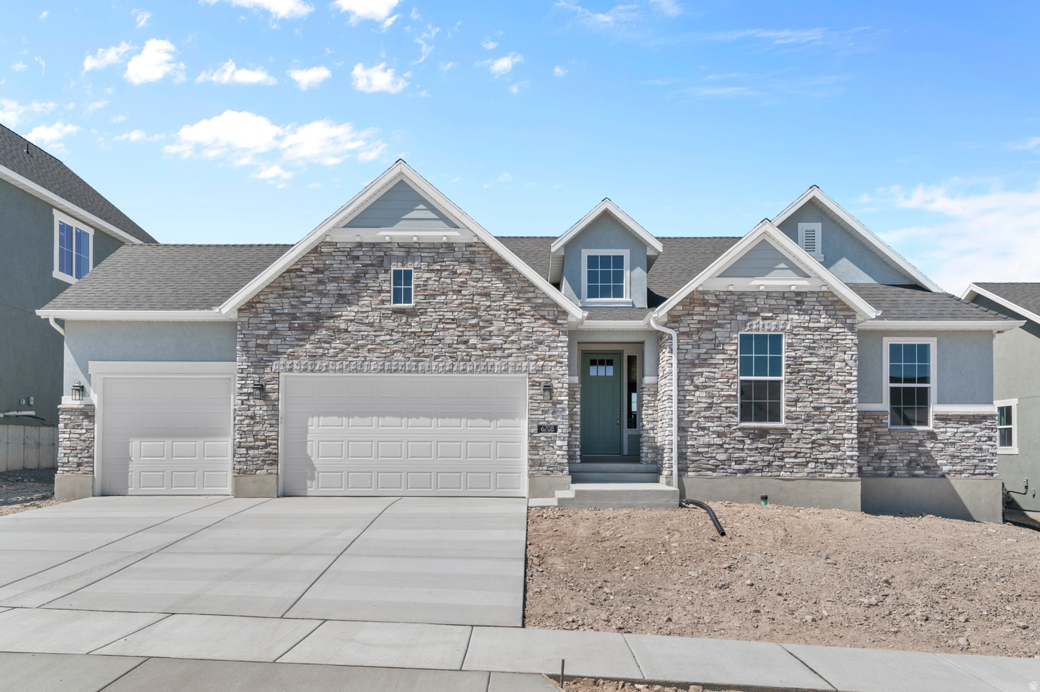 HIDDEN OAKS COLLECTION 606 - Residential