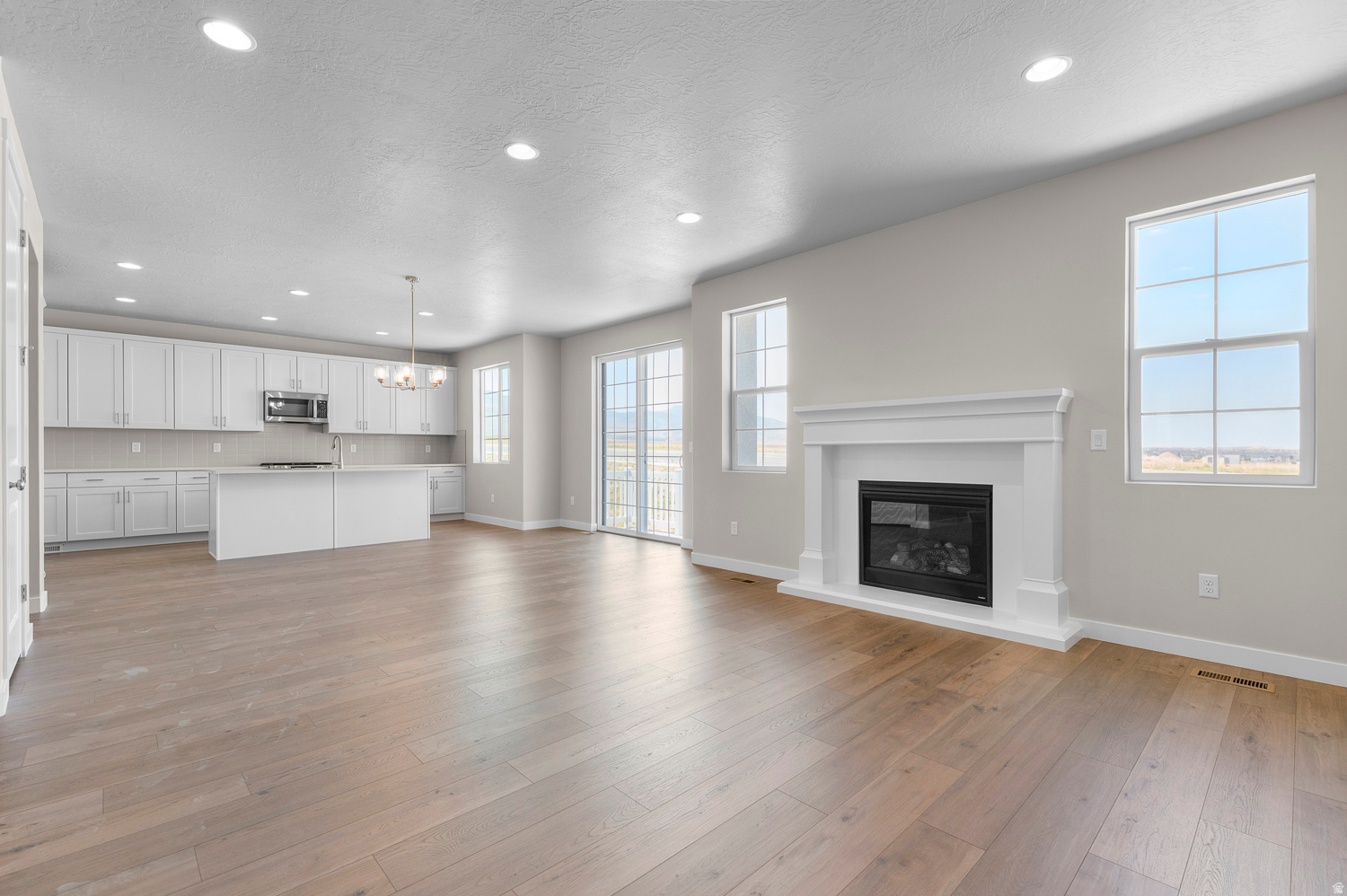 HIDDEN OAKS COLLECTION 606 - Residential