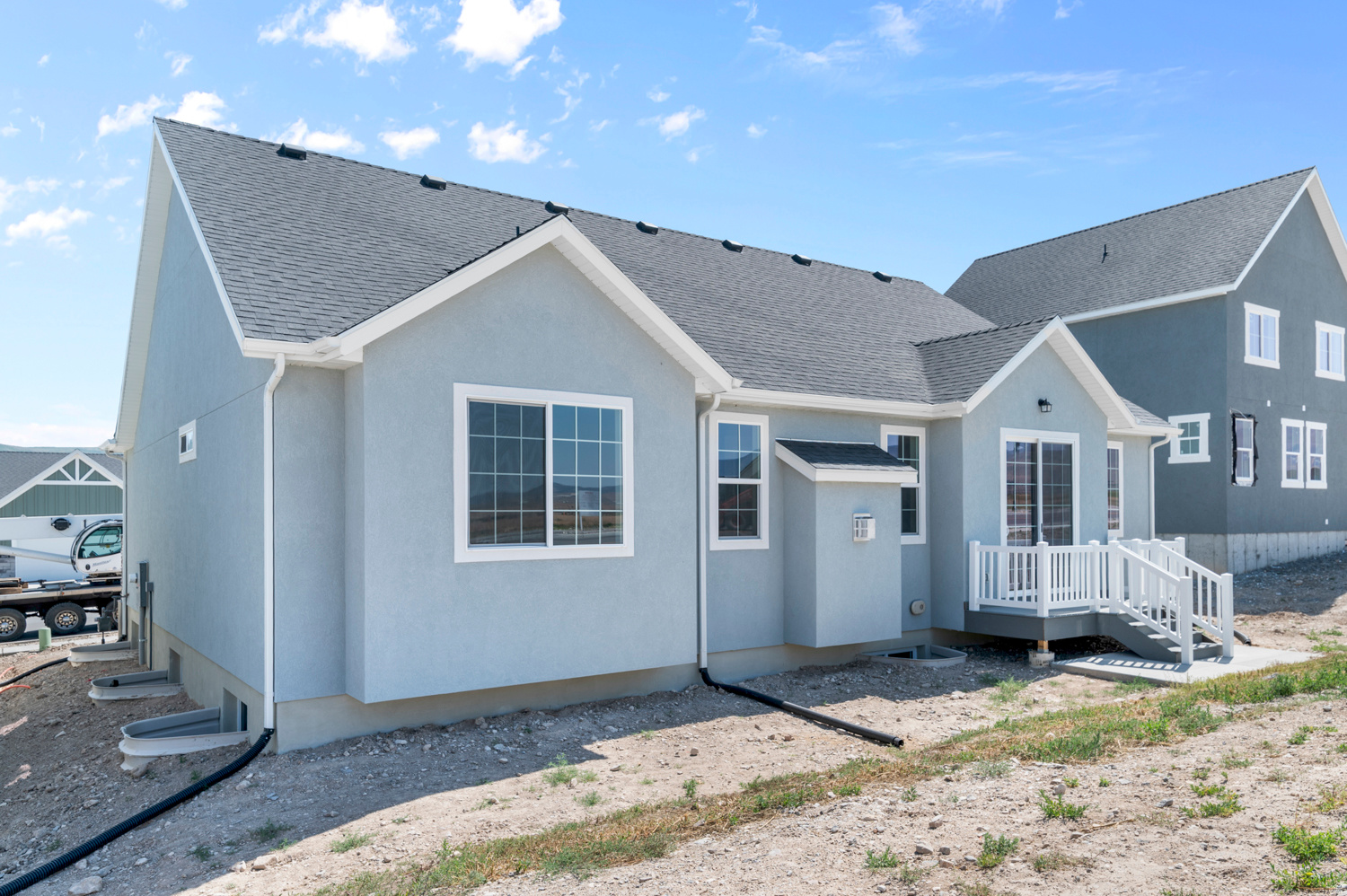 HIDDEN OAKS COLLECTION 606 - Residential