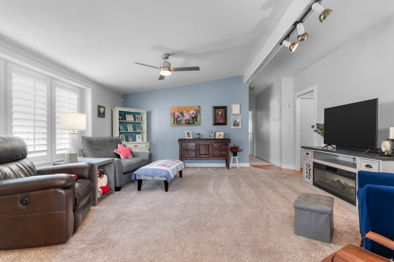 MAJESTIC MEADOWS - Residential