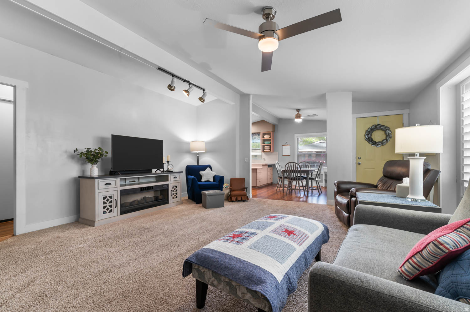 MAJESTIC MEADOWS - Residential