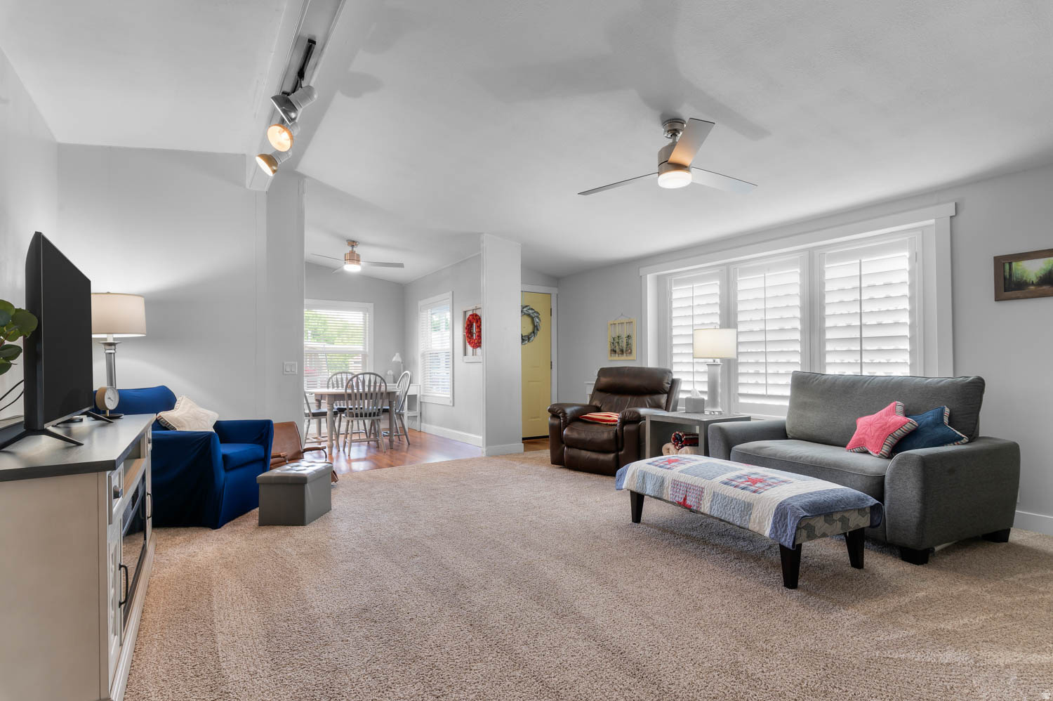 MAJESTIC MEADOWS - Residential