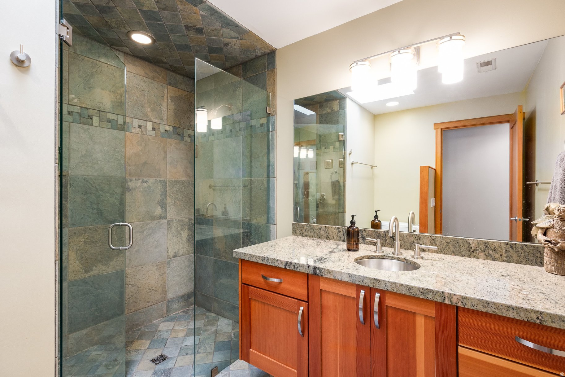 NORTHCREST - Residential