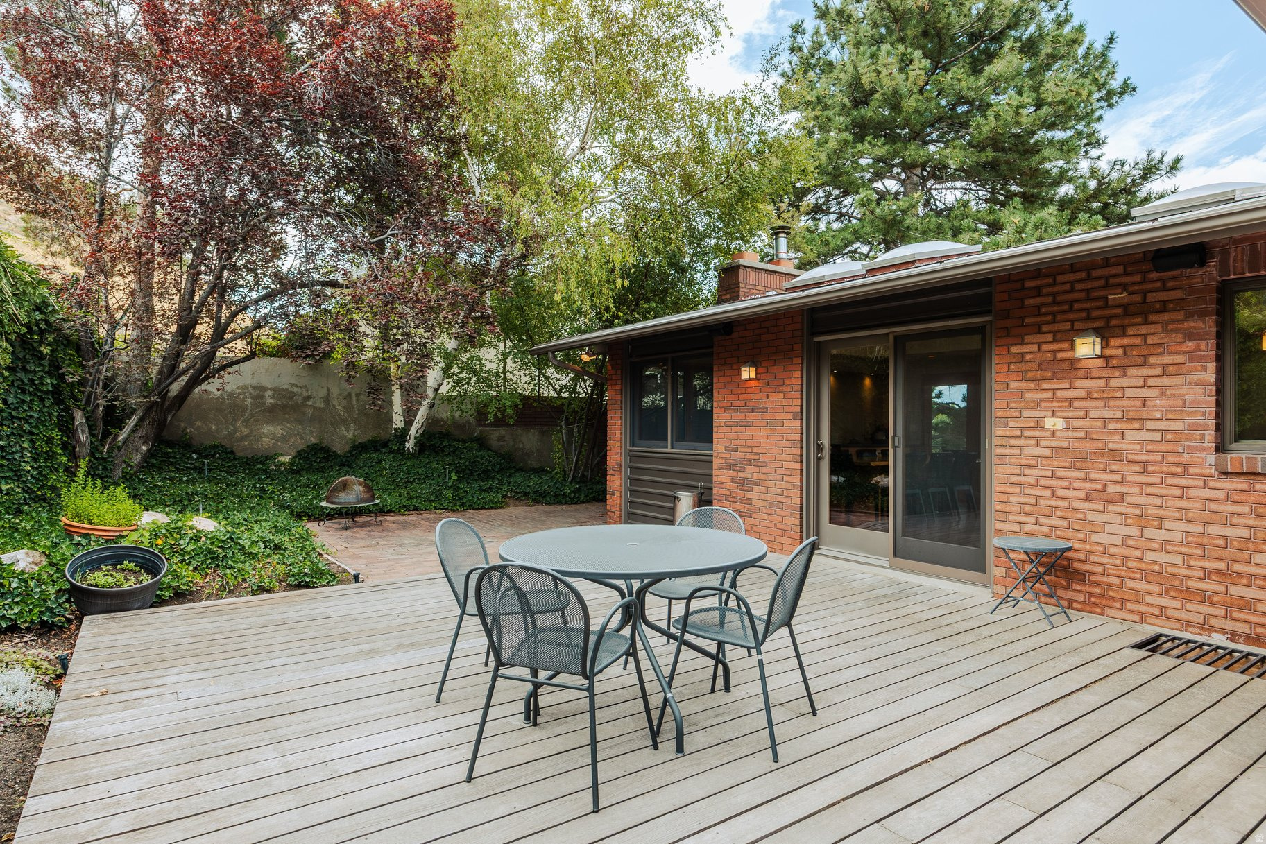 NORTHCREST - Residential