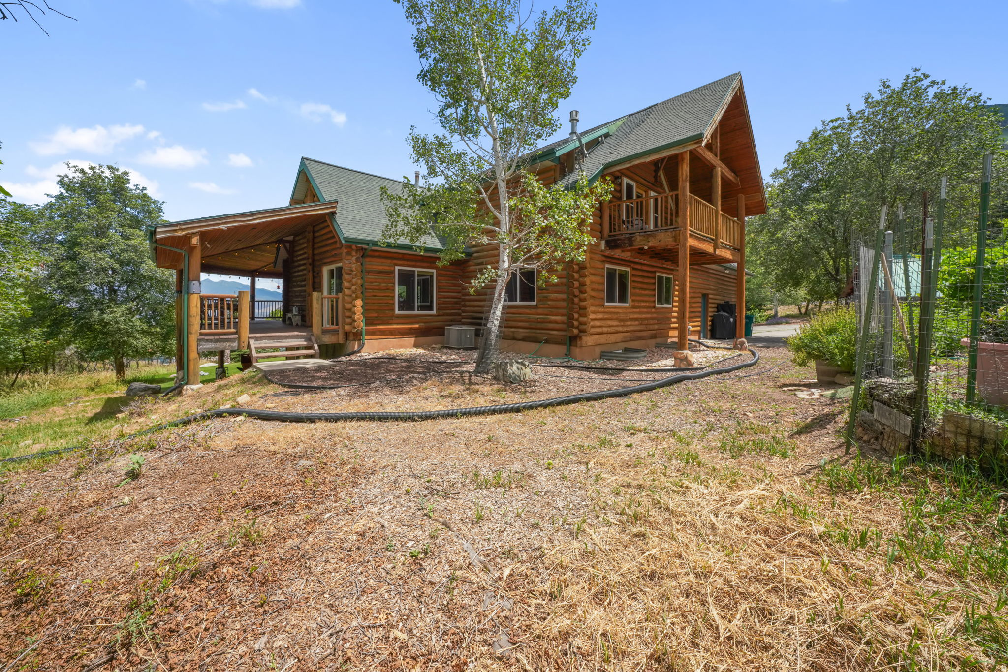 WOODLAND HILLS - Residential
