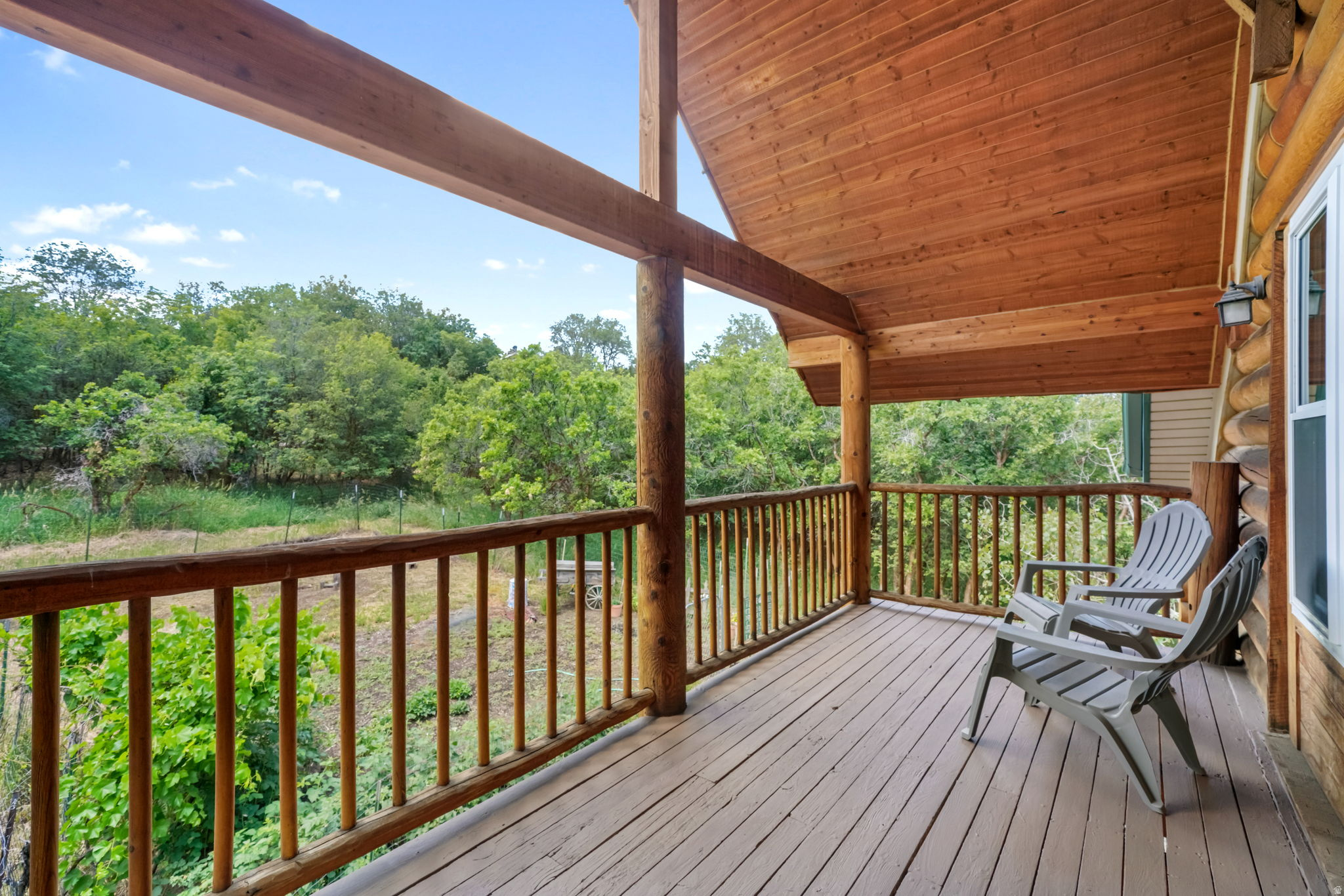 WOODLAND HILLS - Residential