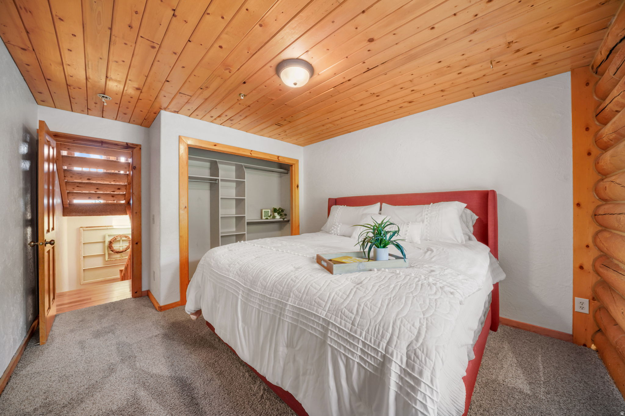 WOODLAND HILLS - Residential