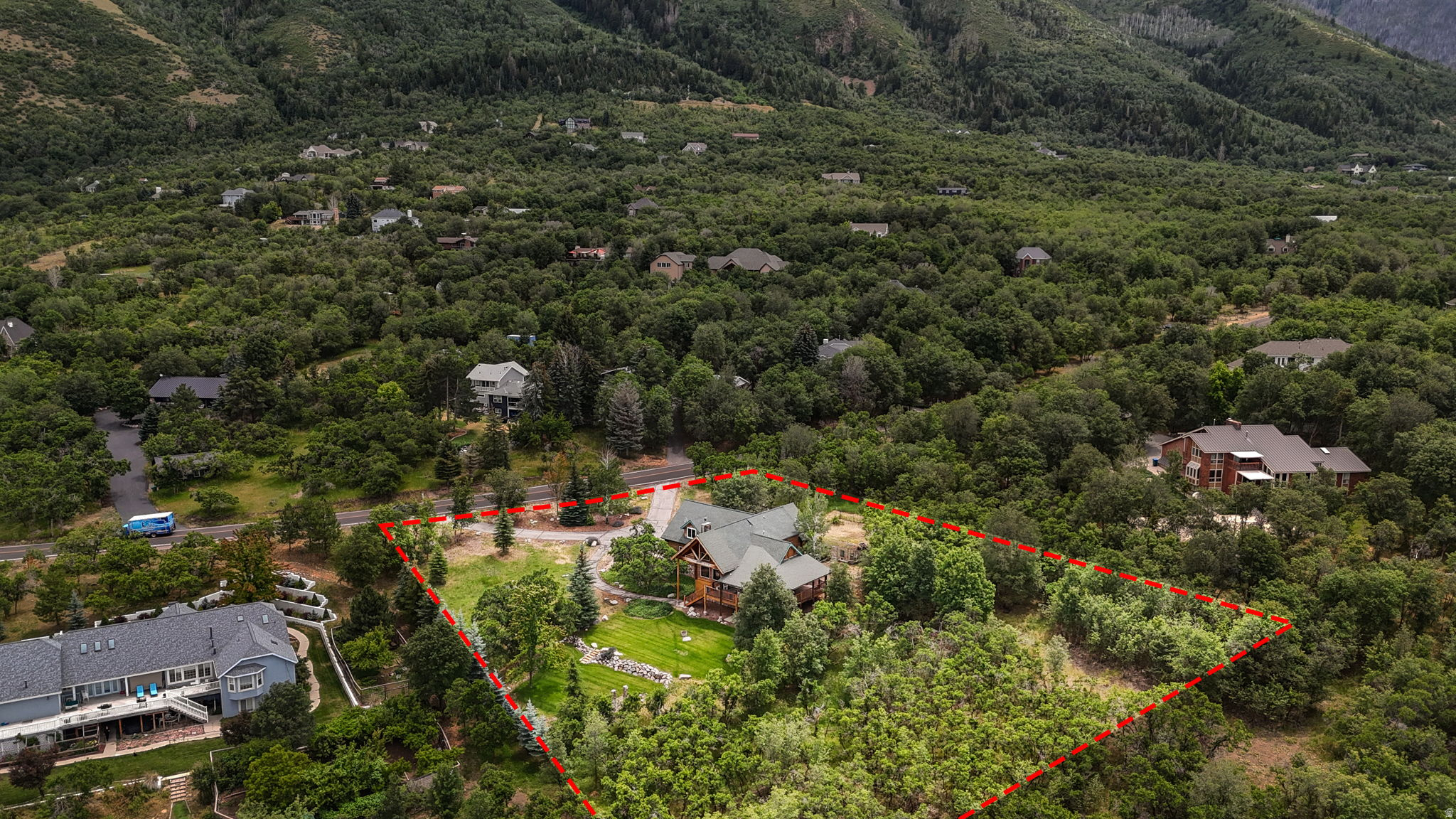 WOODLAND HILLS - Residential