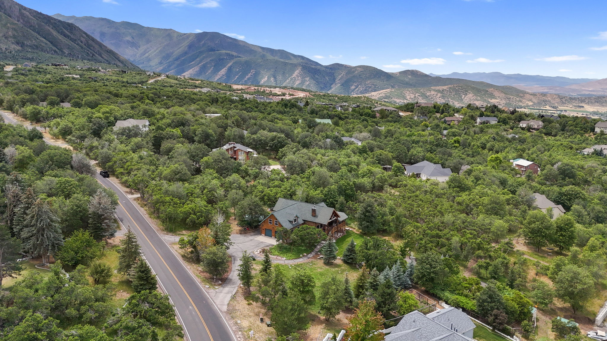 WOODLAND HILLS - Residential