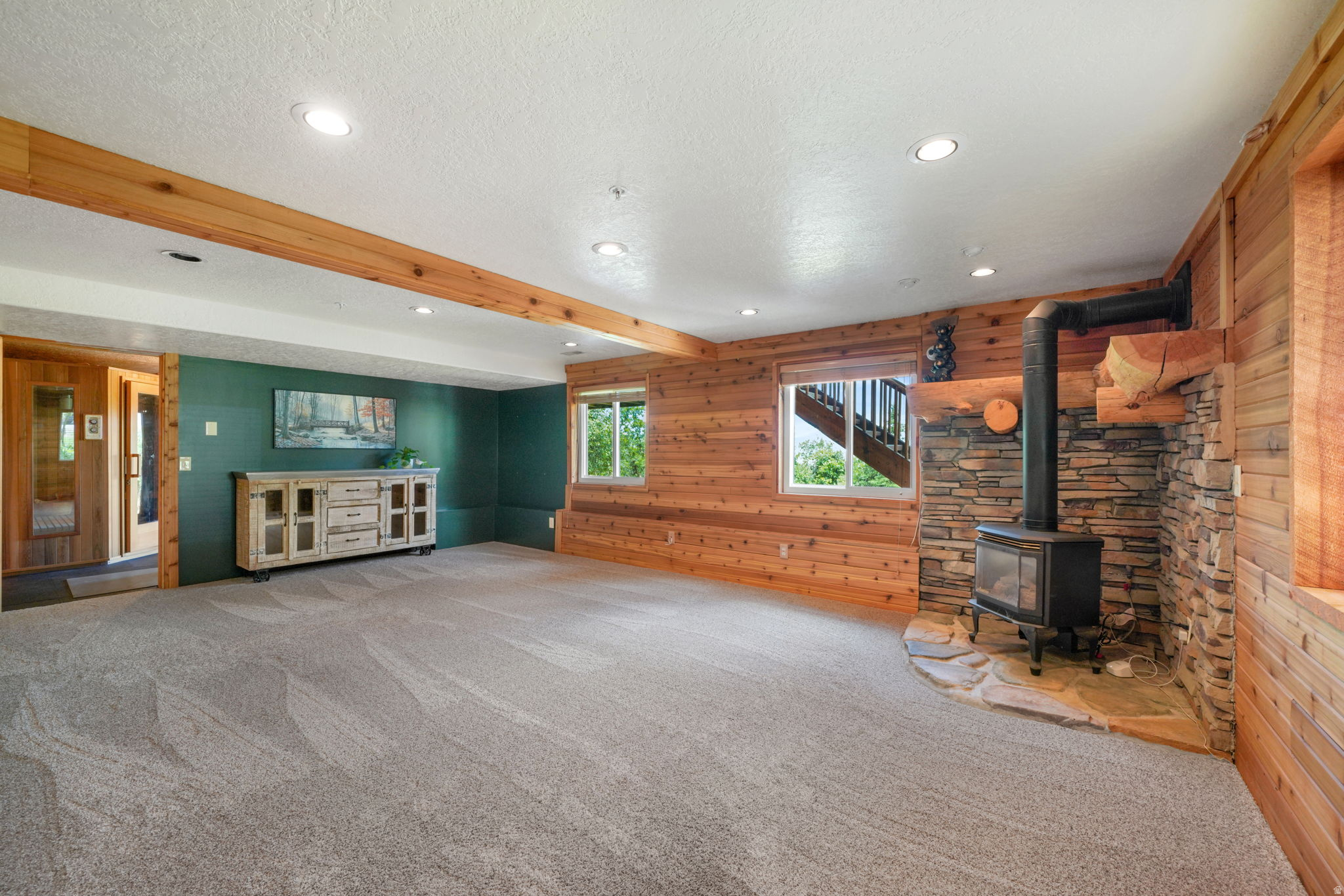 WOODLAND HILLS - Residential
