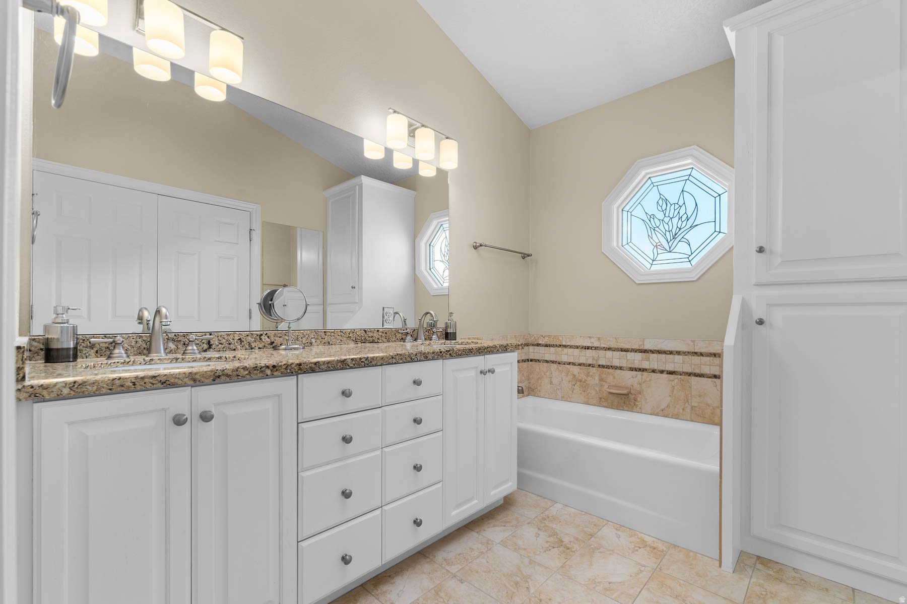 GRANDVIEW PARK NORTH - Residential