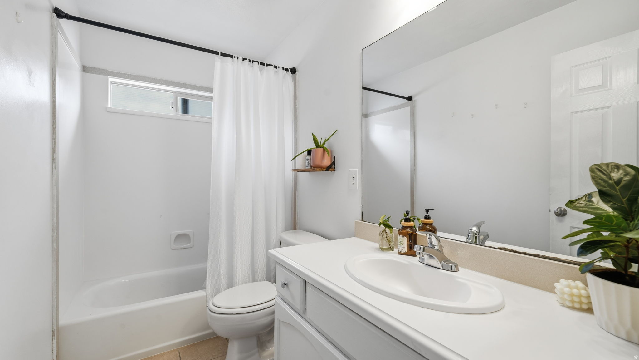 COLONY POINTE - Residential