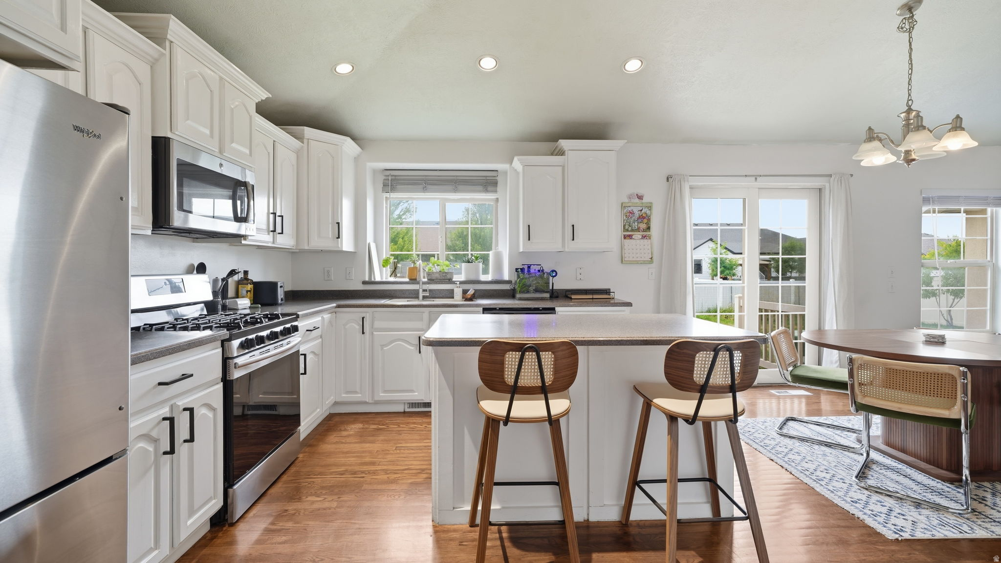 COLONY POINTE - Residential