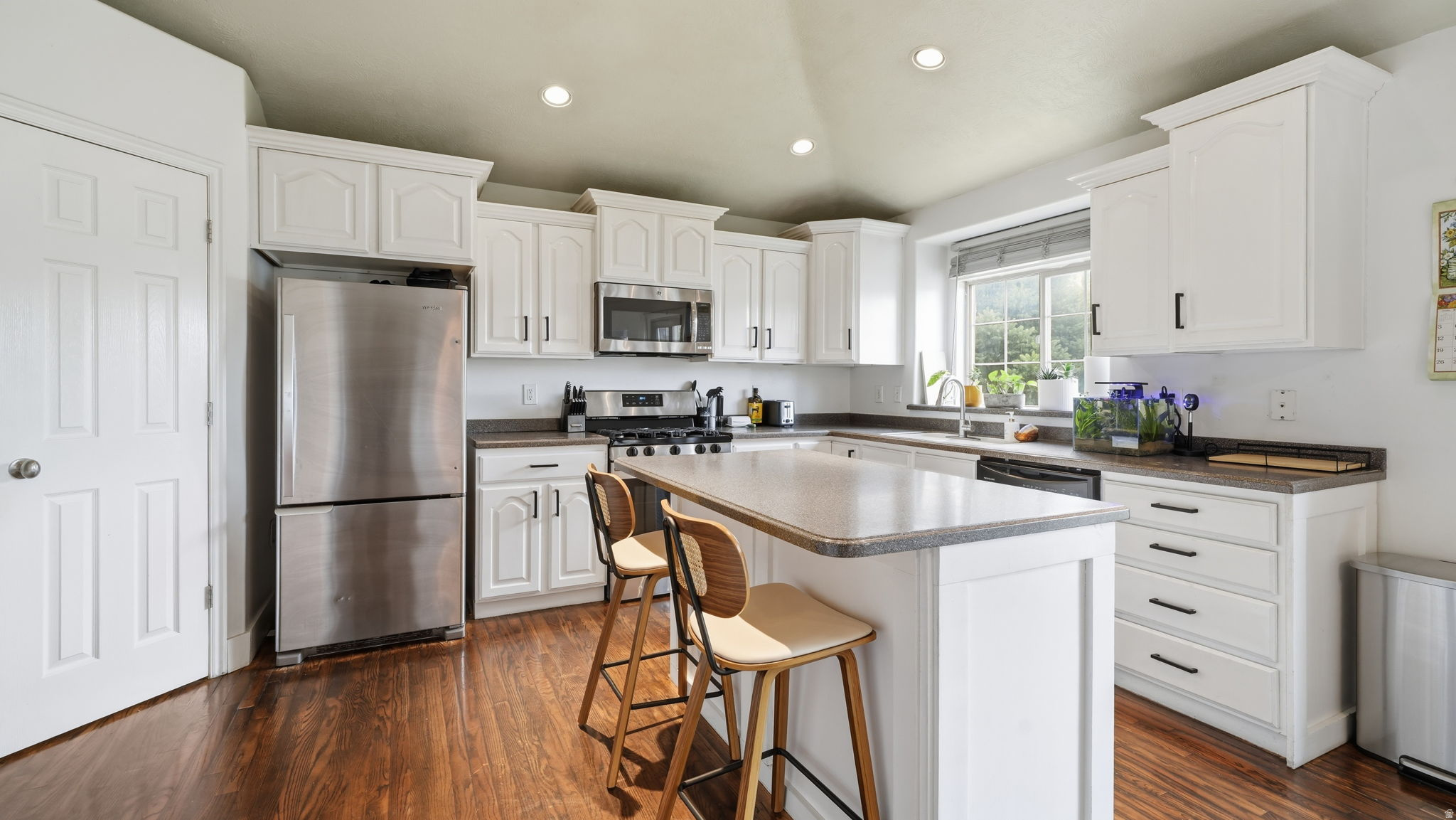 COLONY POINTE - Residential