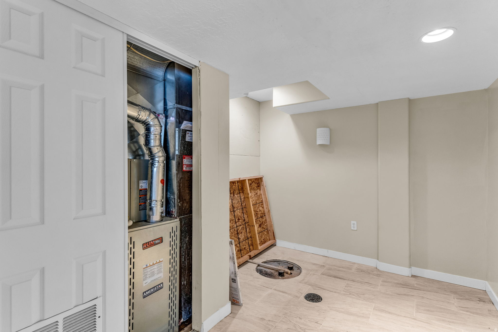 SUNRISE POINTE - Residential