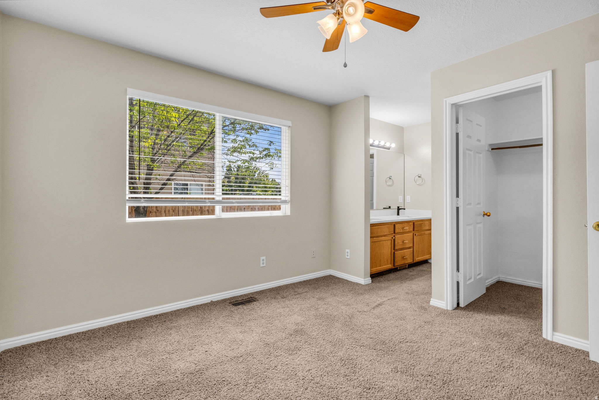 SUNRISE POINTE - Residential