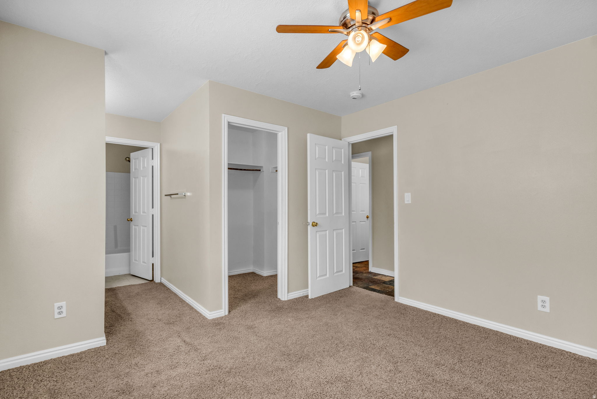 SUNRISE POINTE - Residential