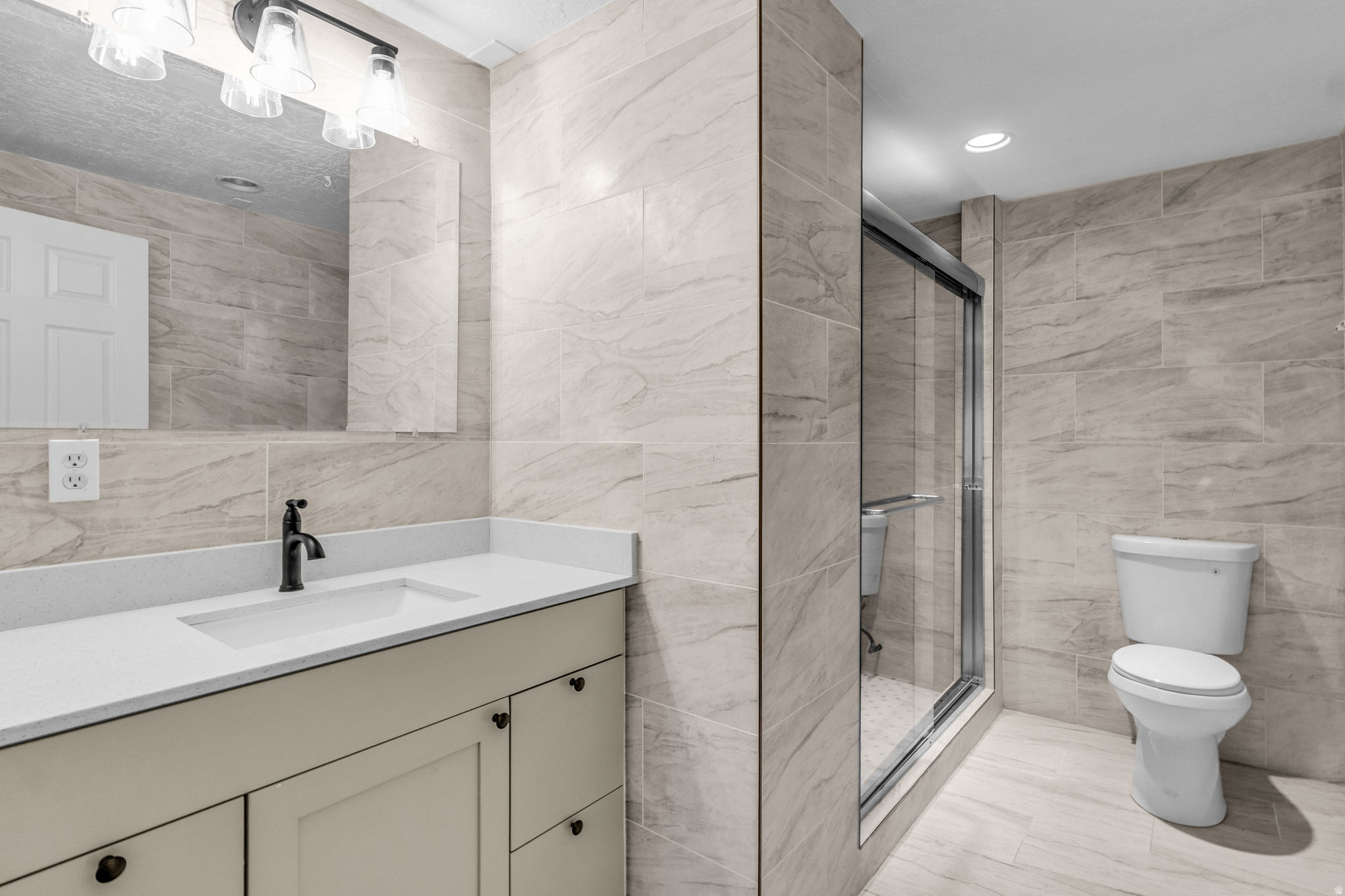 SUNRISE POINTE - Residential