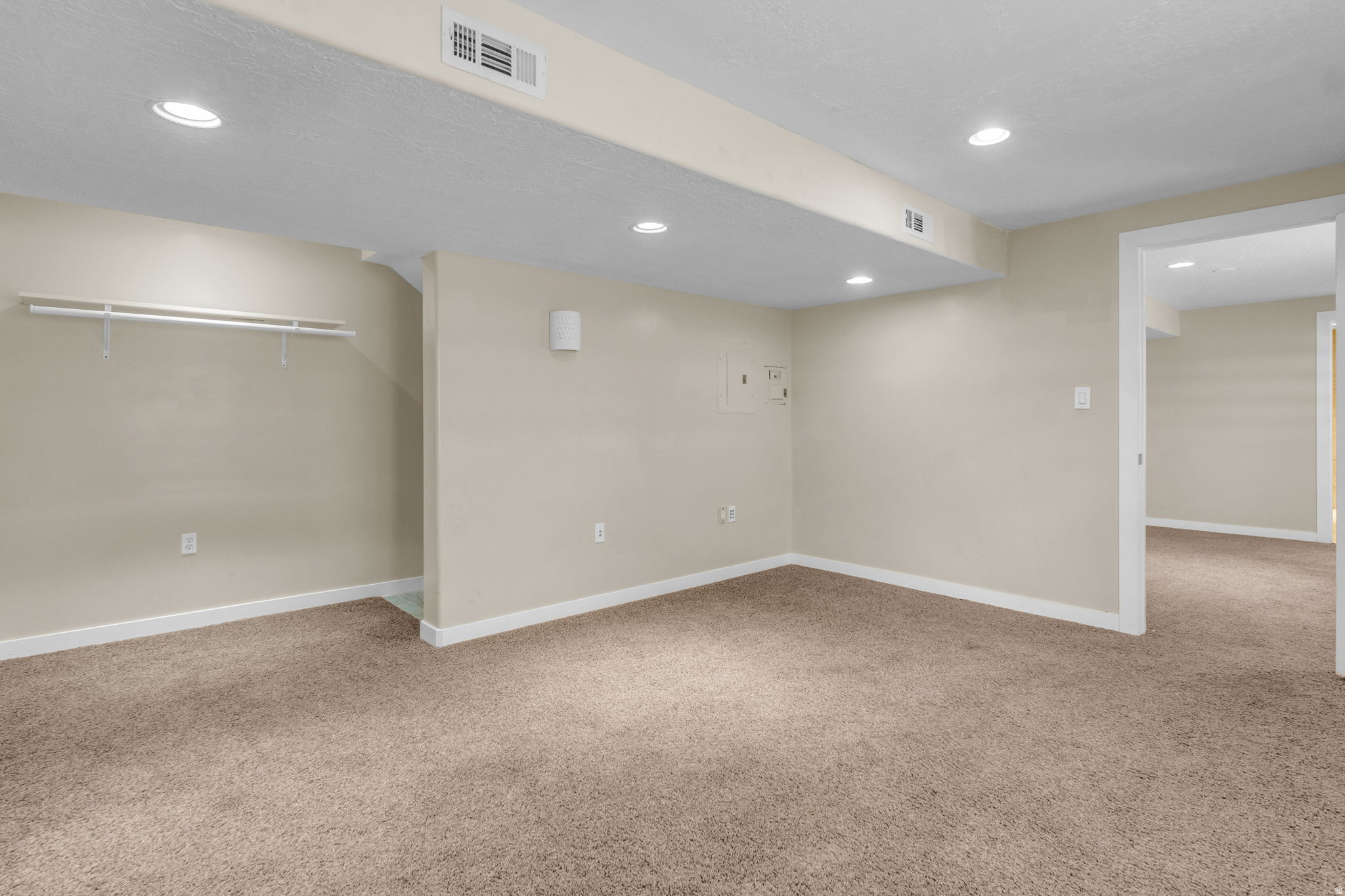 SUNRISE POINTE - Residential