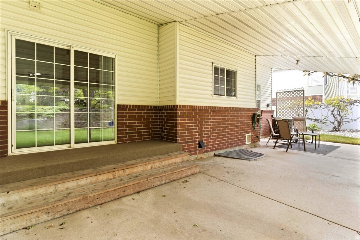 CEDAR BENCH - Residential
