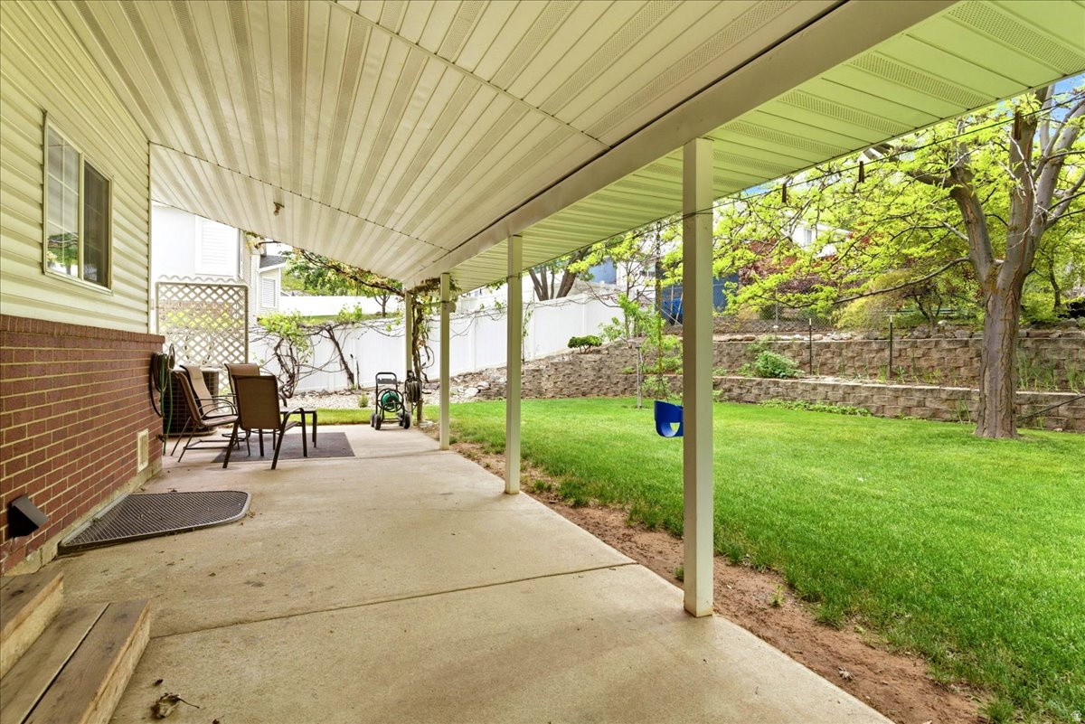 CEDAR BENCH - Residential