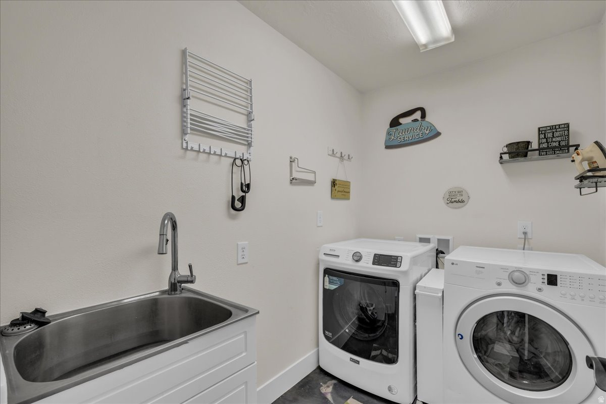 WEST SPRINGS TOWNHOMES - Residential