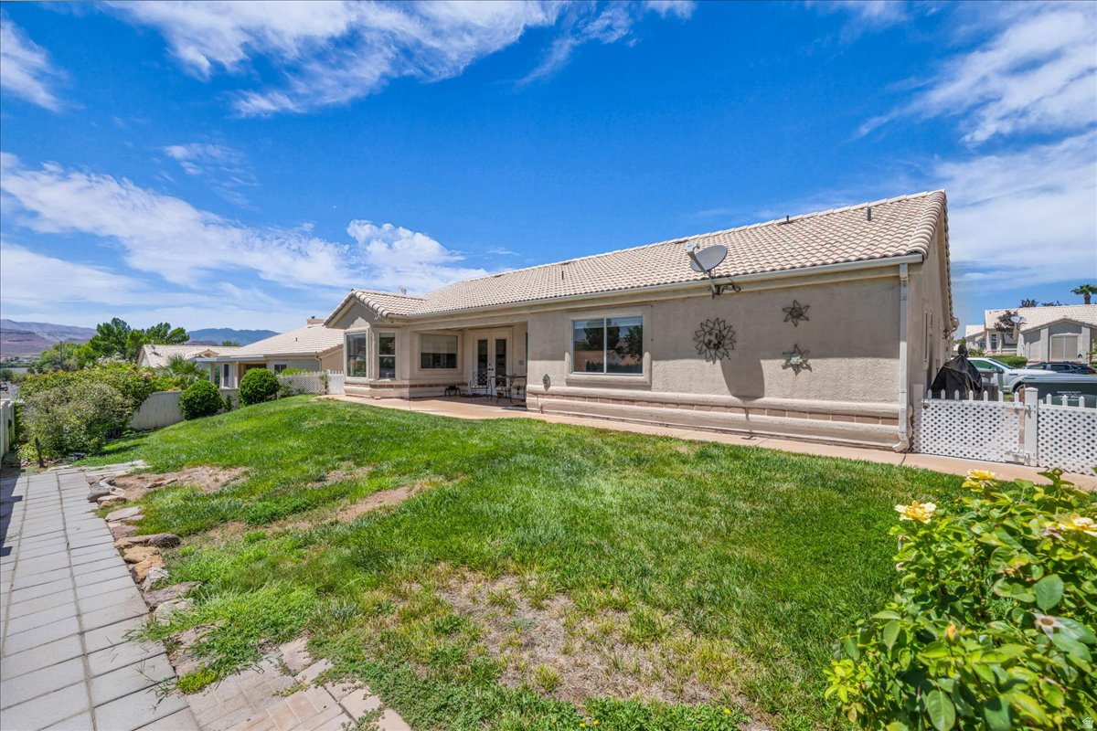 WEST SPRINGS TOWNHOMES - Residential