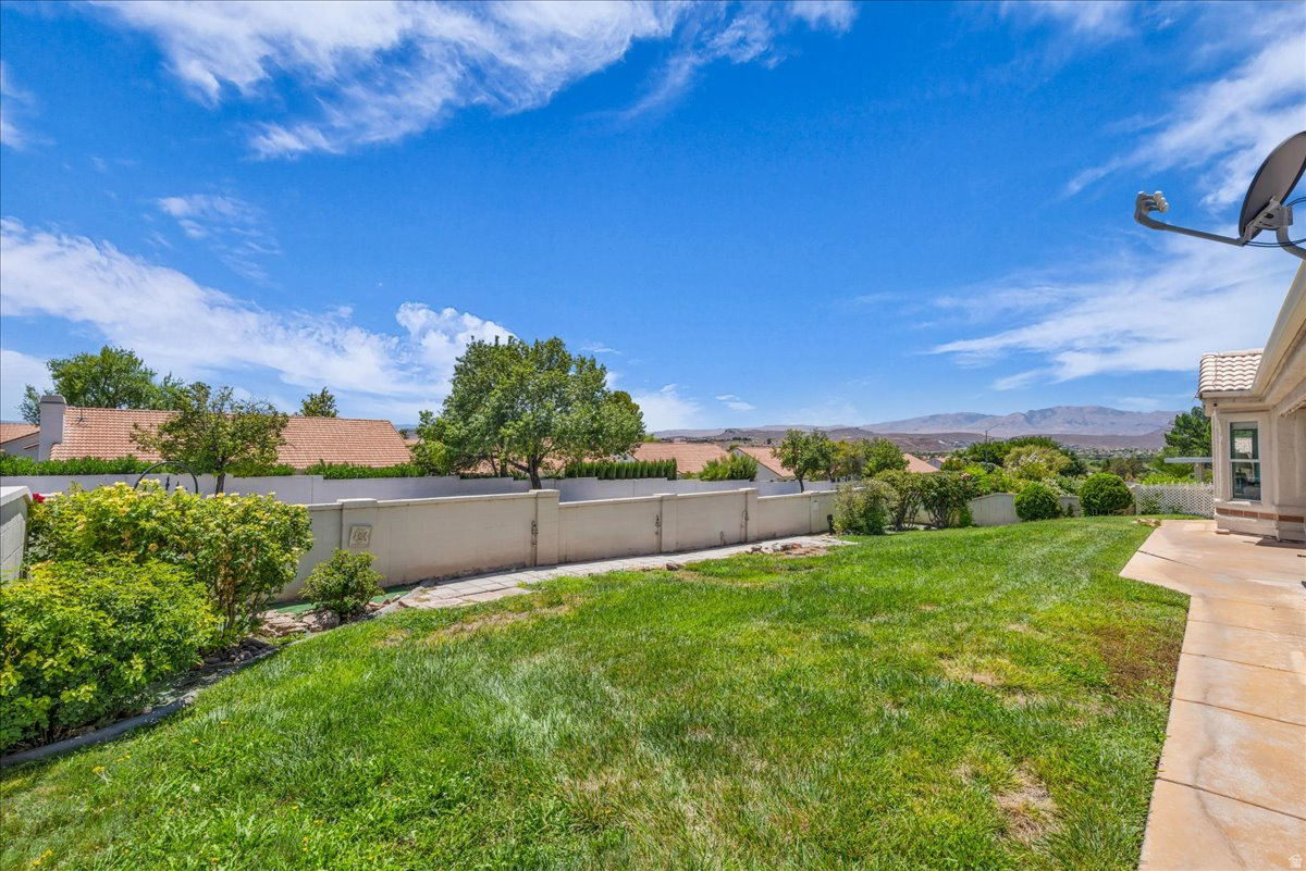 WEST SPRINGS TOWNHOMES - Residential