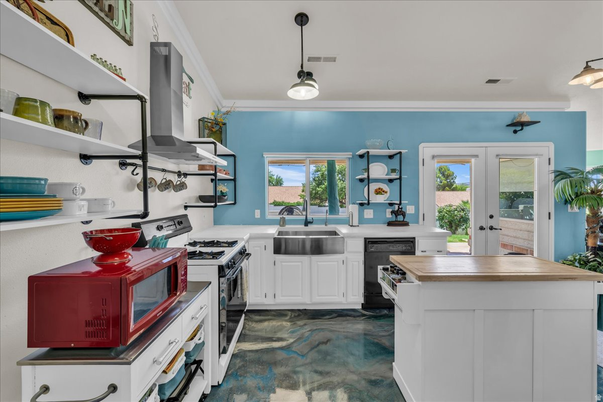 WEST SPRINGS TOWNHOMES - Residential
