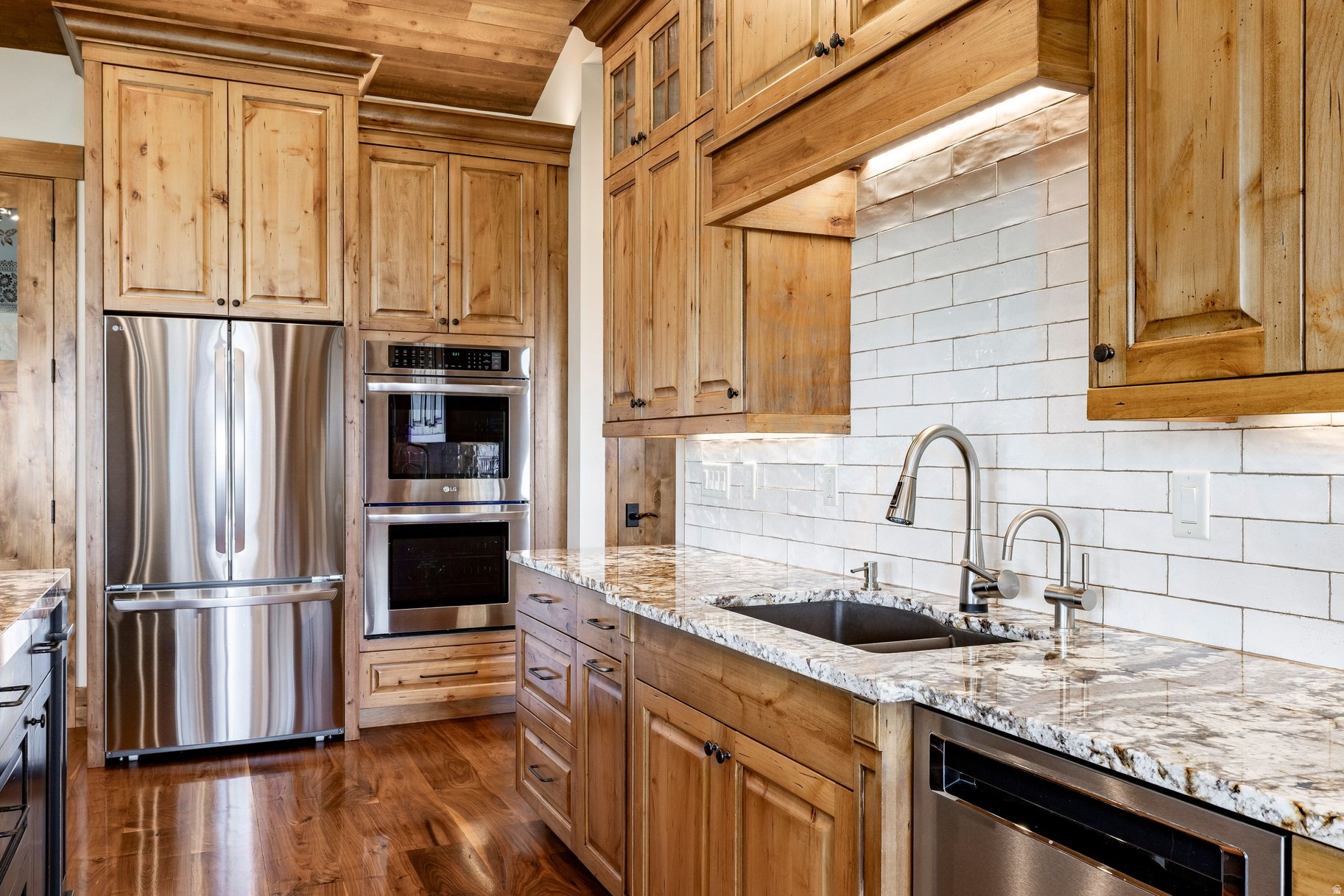 THE HIGHLANDS AT WOLF CREEK - Residential