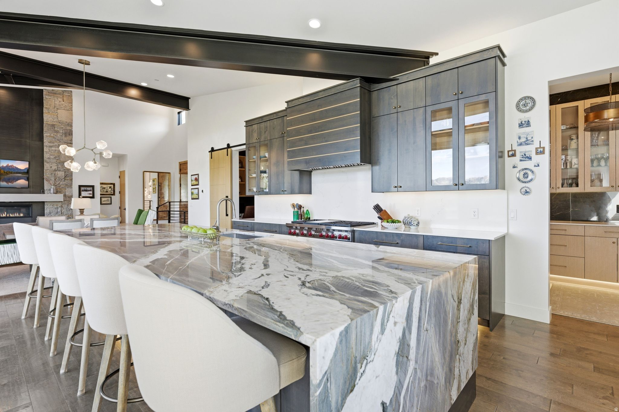 WEST VIEW - Residential
