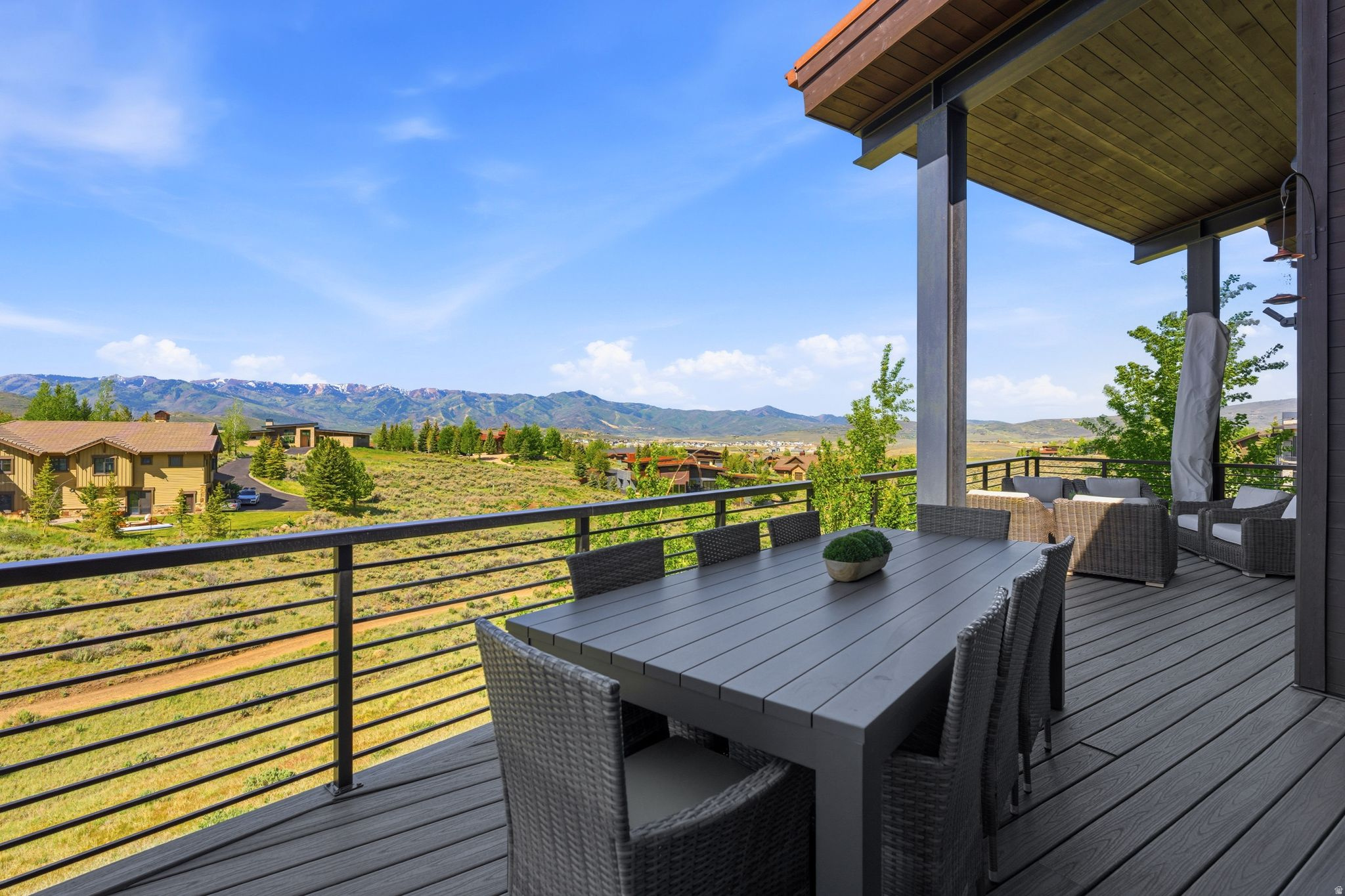 WEST VIEW - Residential