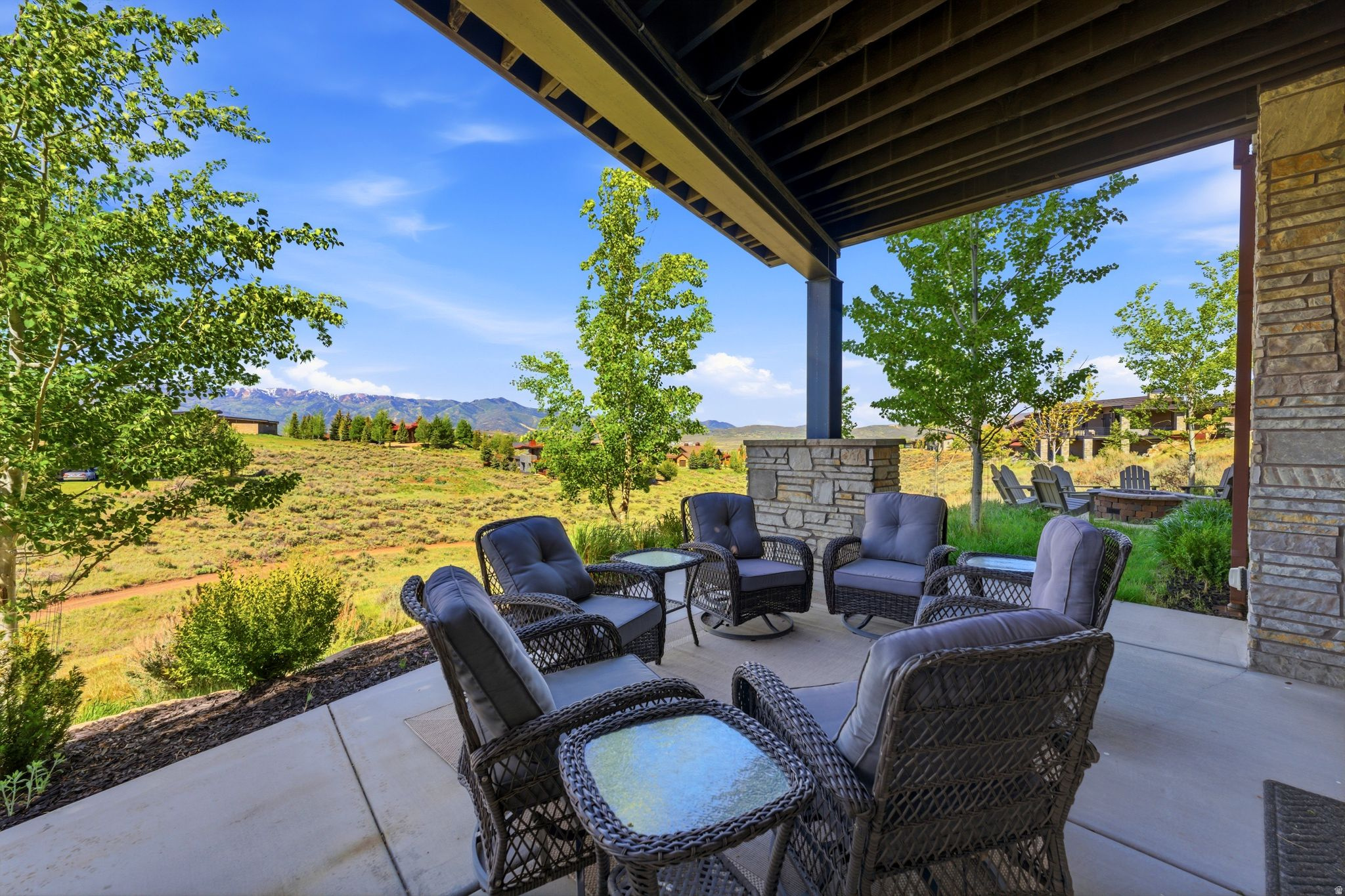 WEST VIEW - Residential