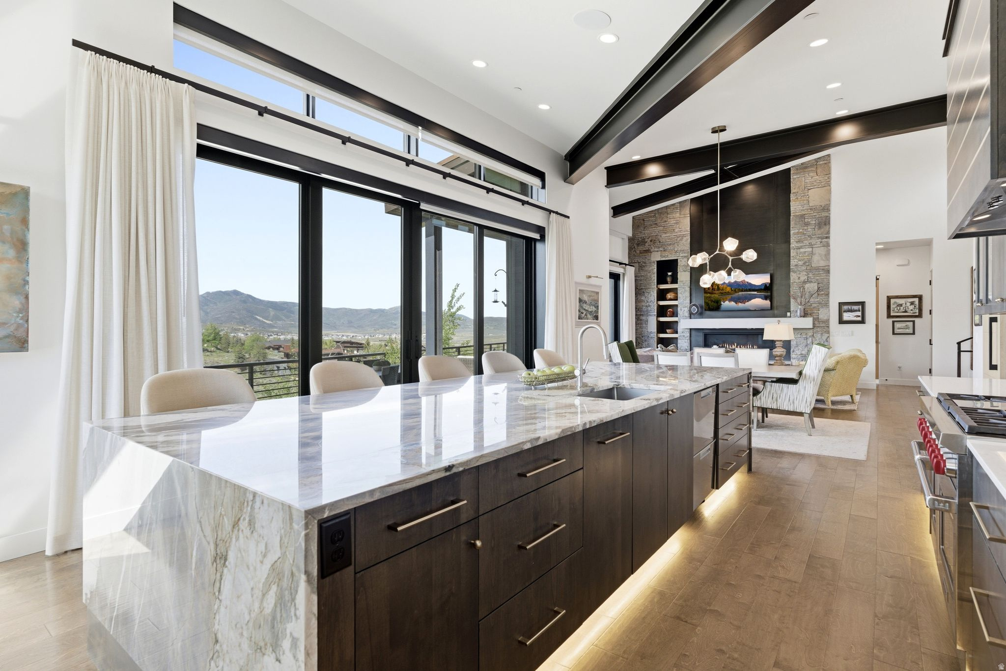 WEST VIEW - Residential