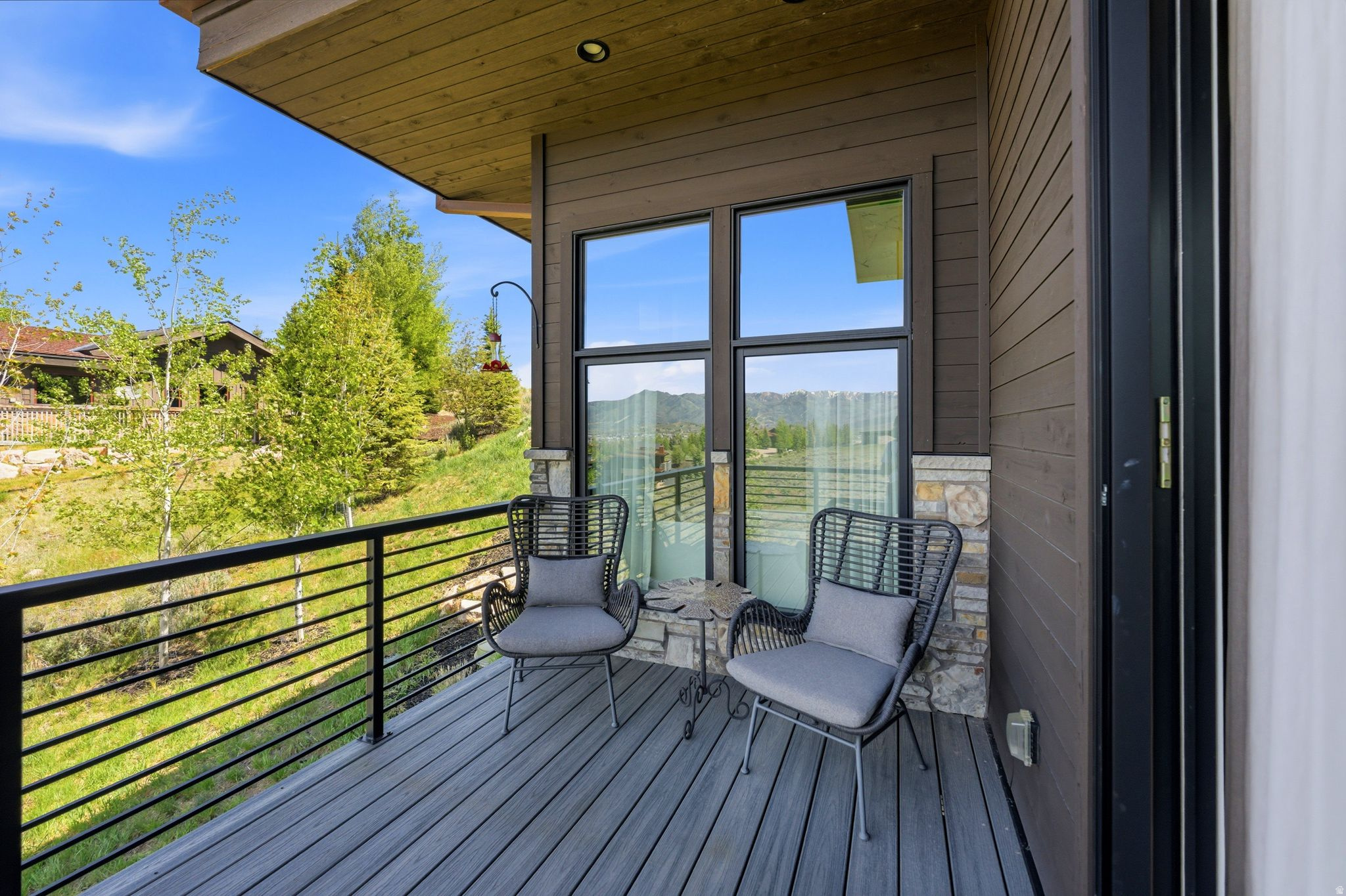WEST VIEW - Residential