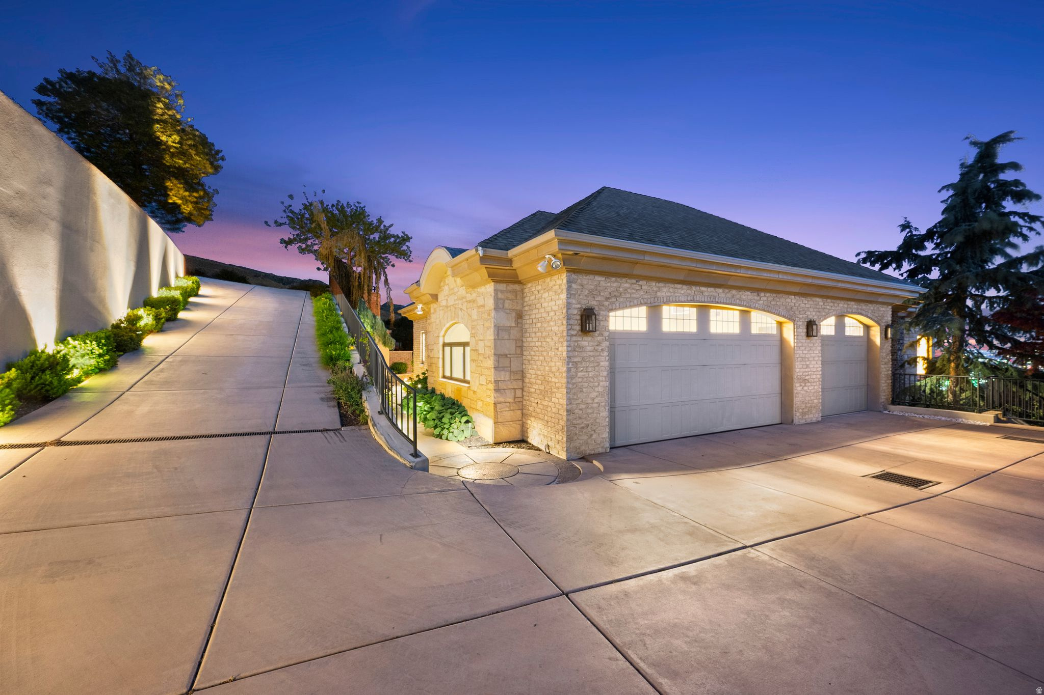 FEDERAL POINTE - Residential