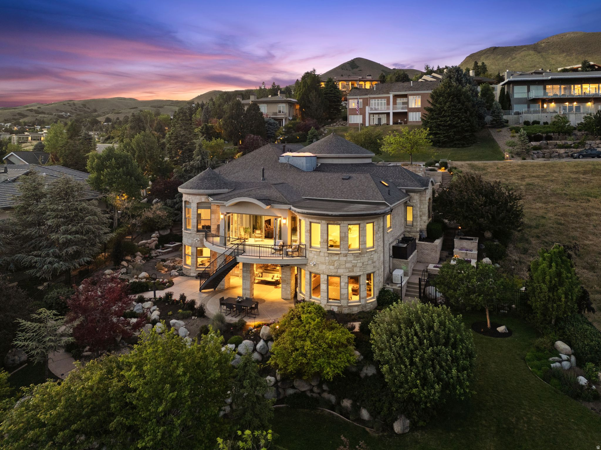 FEDERAL POINTE - Residential