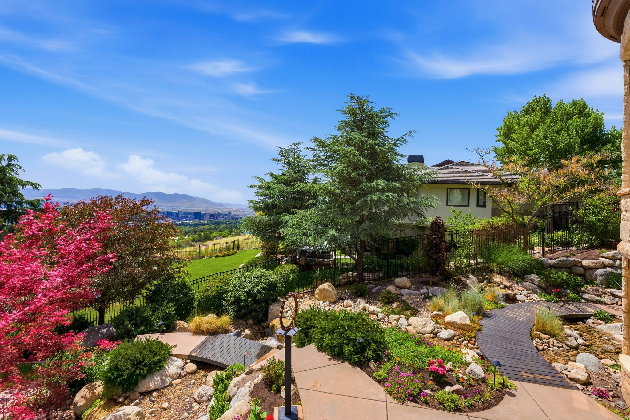 FEDERAL POINTE - Residential