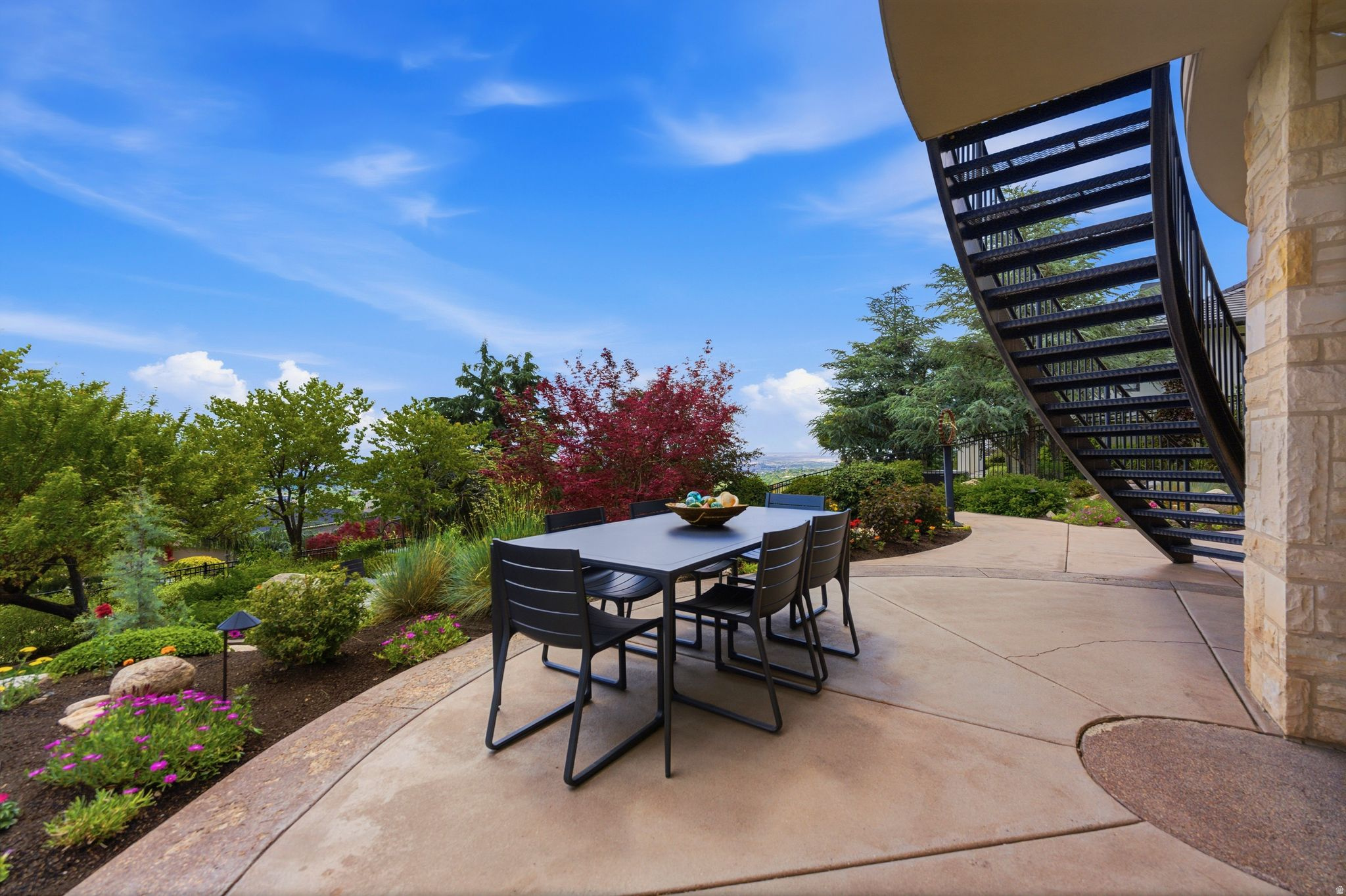 FEDERAL POINTE - Residential