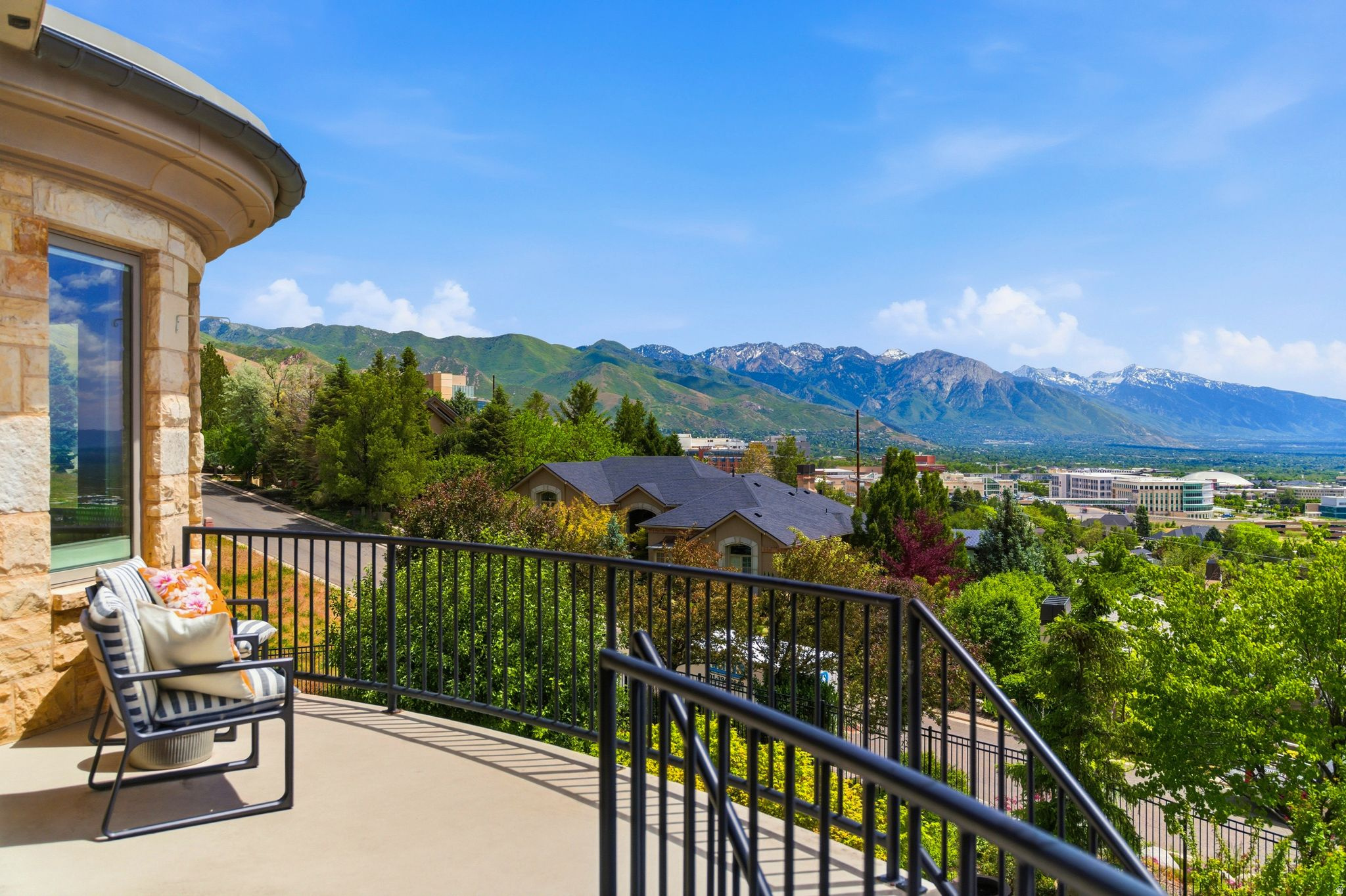 FEDERAL POINTE - Residential
