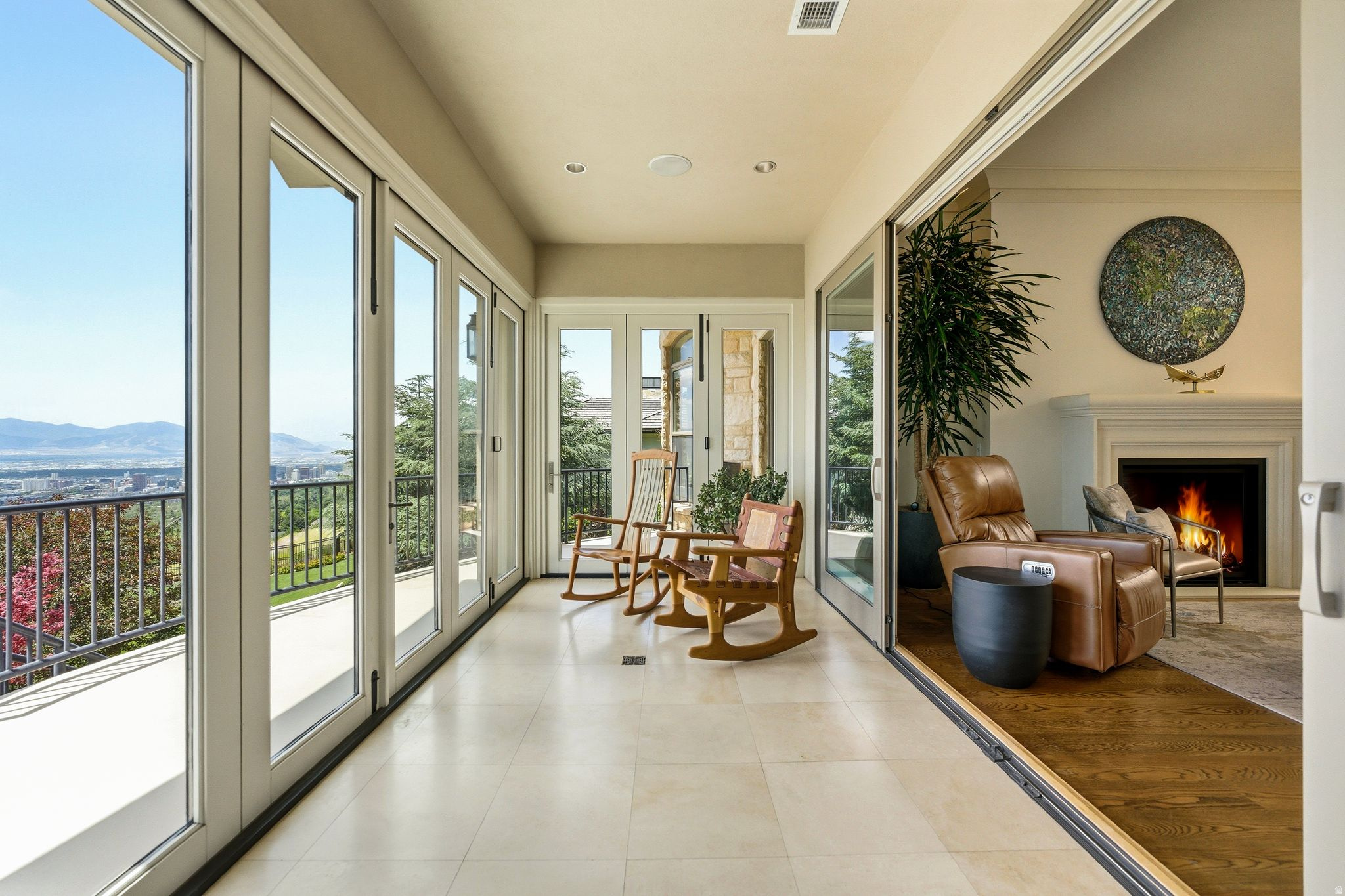 FEDERAL POINTE - Residential