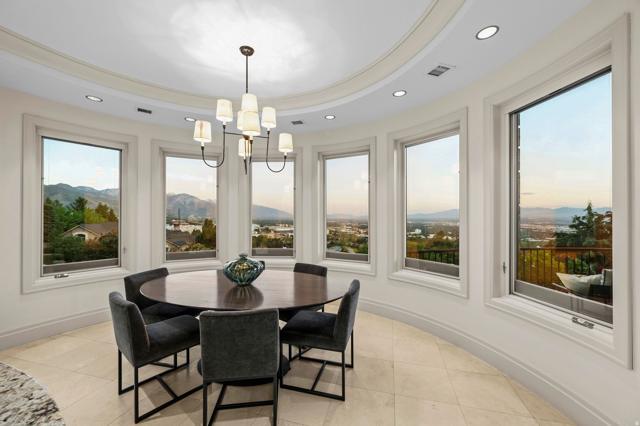 FEDERAL POINTE - Residential