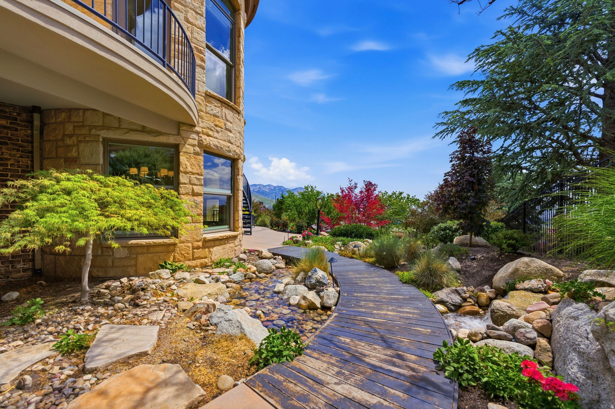FEDERAL POINTE - Residential