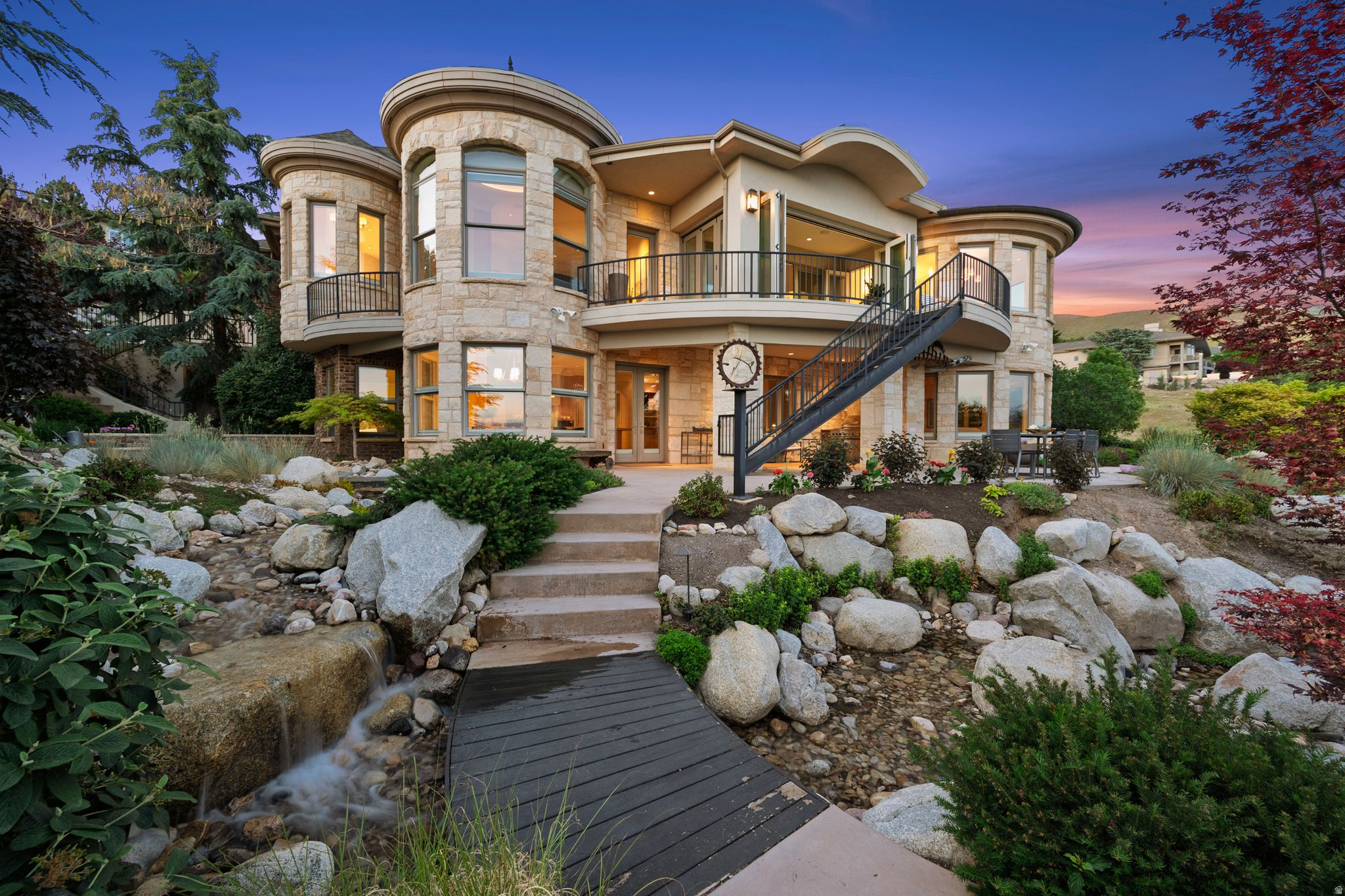 FEDERAL POINTE - Residential
