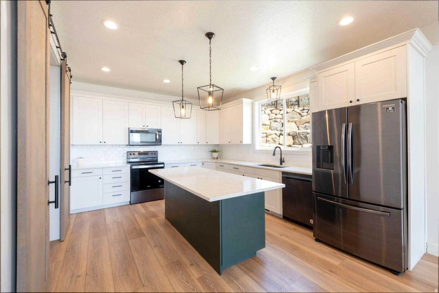 HIGHLANDS ON THE GREEN - Residential