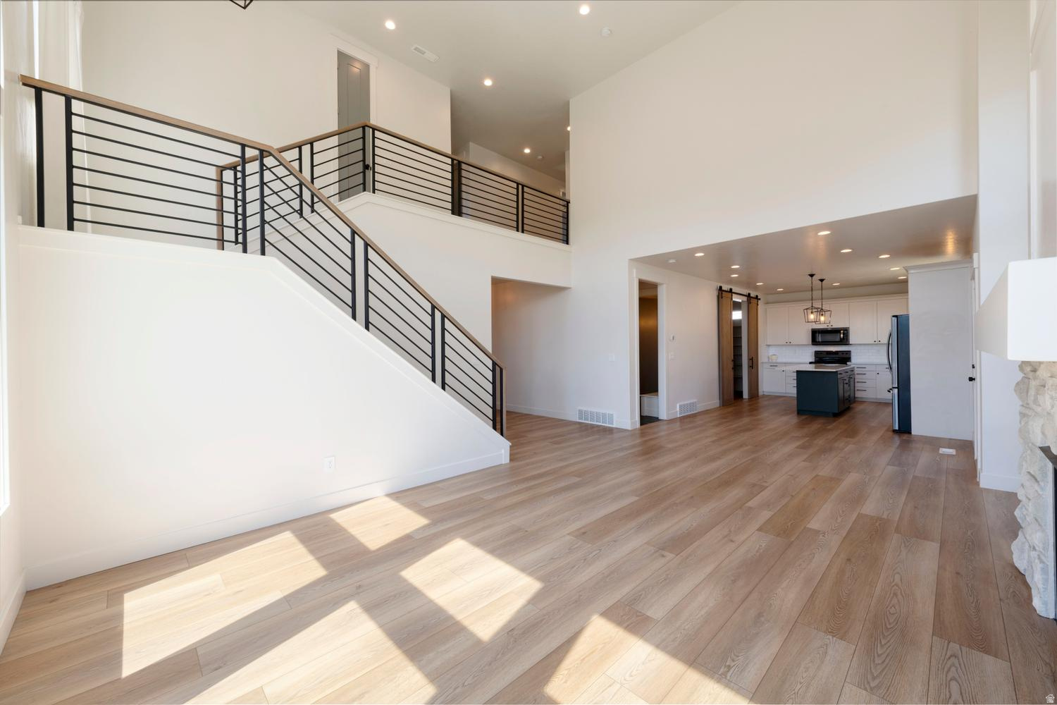 HIGHLANDS ON THE GREEN - Residential